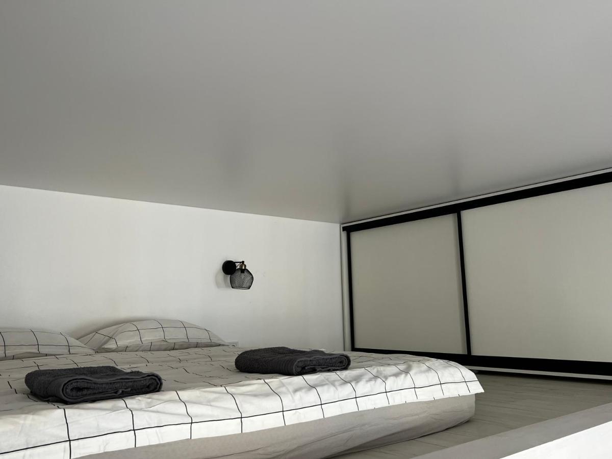 Apartment Lesya Kurbasa Lviv Exteriör bild