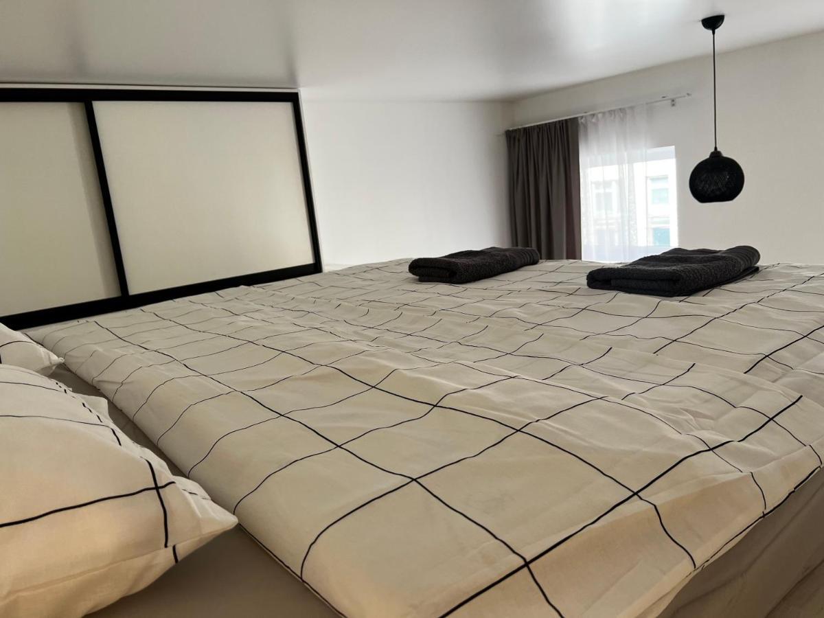 Apartment Lesya Kurbasa Lviv Exteriör bild