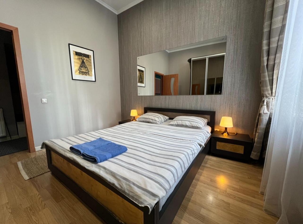 Apartment Lesya Kurbasa Lviv Exteriör bild