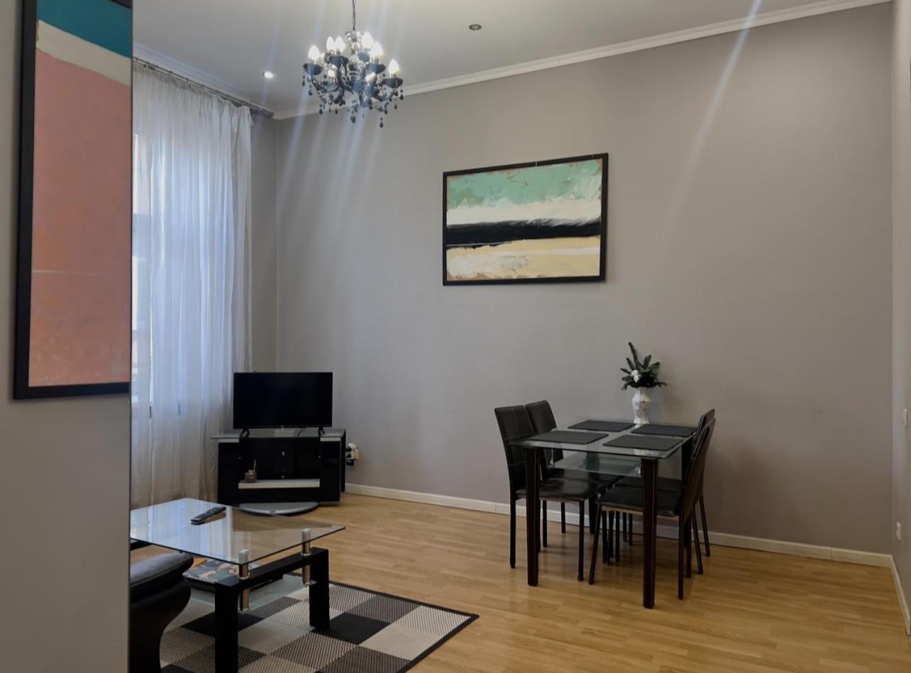 Apartment Lesya Kurbasa Lviv Exteriör bild